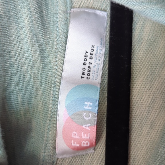 Free People Beach Green Cowl Neck Long Sleeve Top - Size Medium/Large - Picture 9 of 12